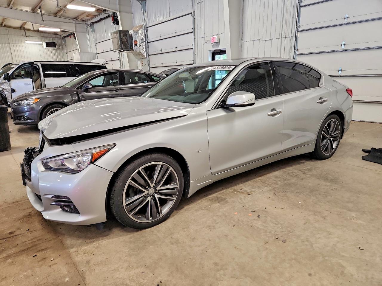 Salvage INFINITI Q50 Image
