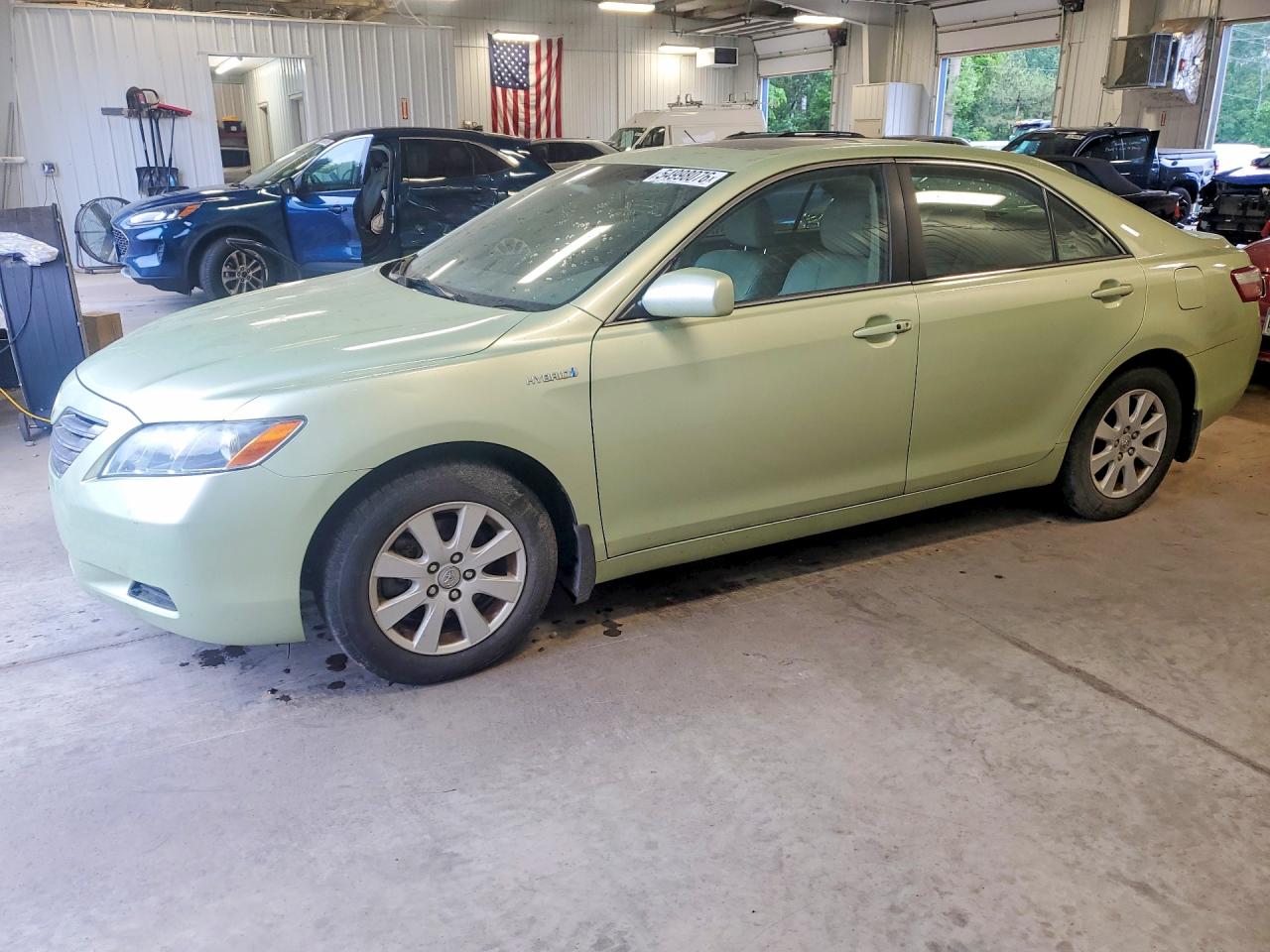 Salvage Toyota Camry Image