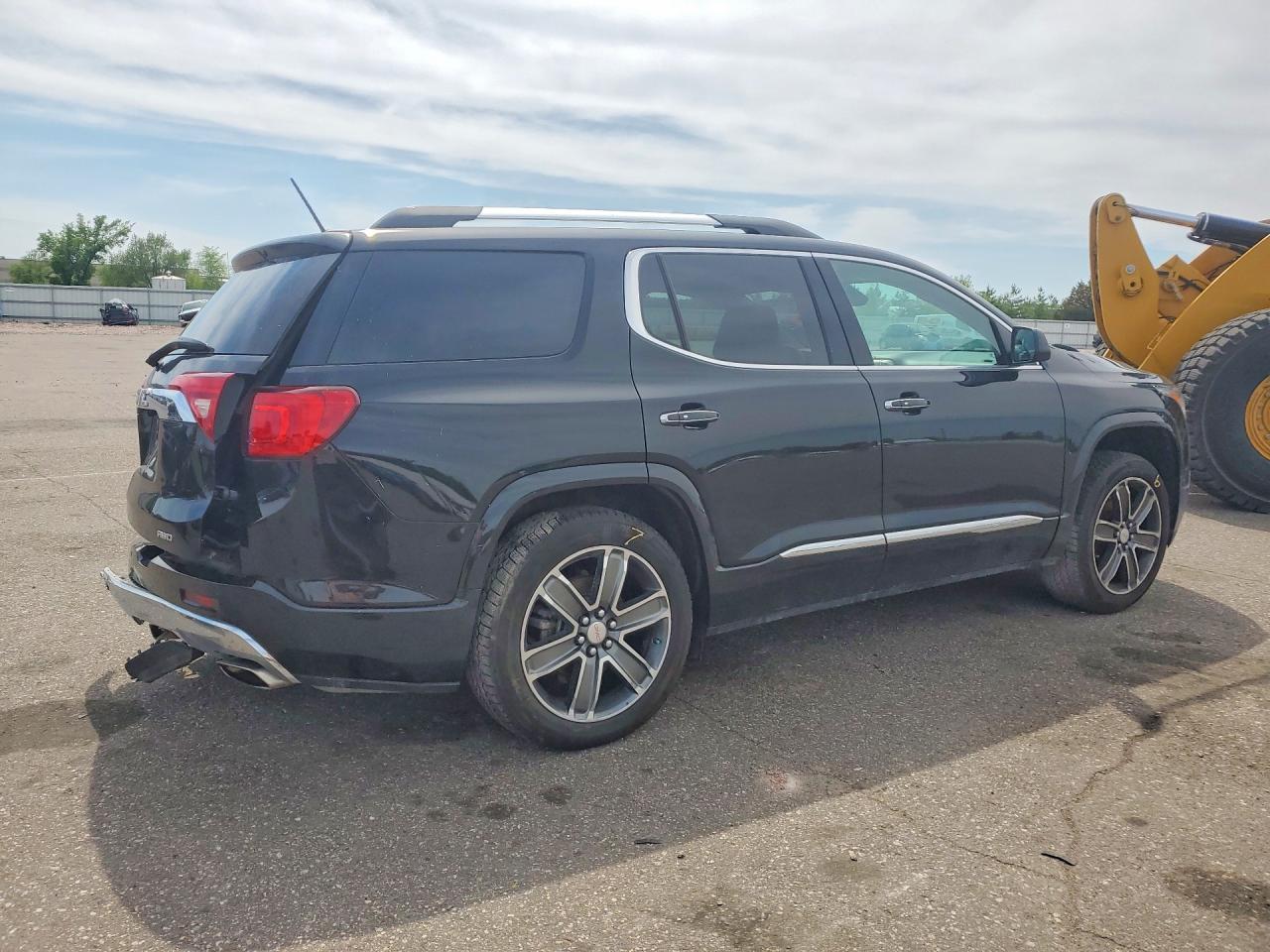 GMC Acadia Denali