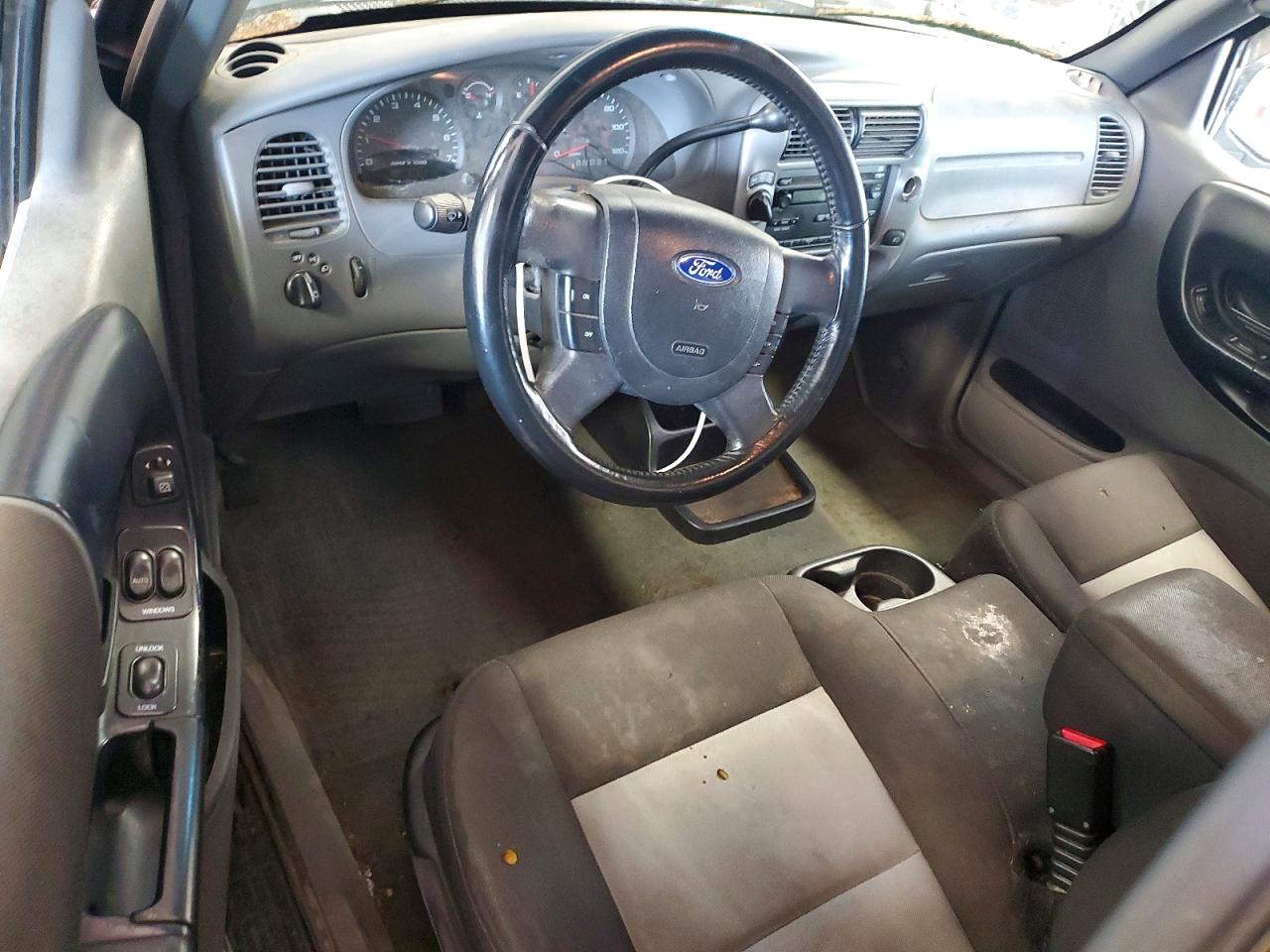 Ford Ranger Super Cab