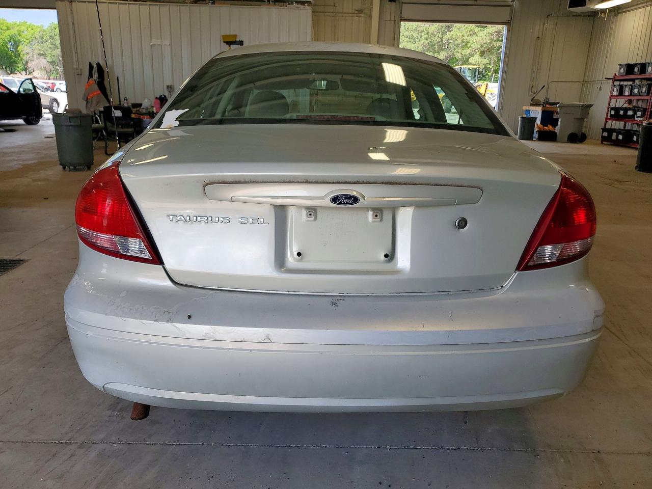 Ford Taurus Sel
