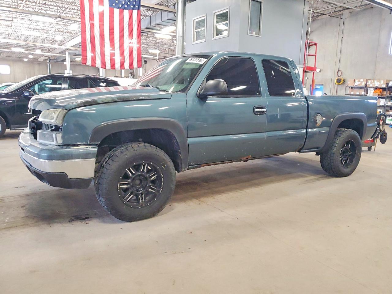 Salvage Chevrolet Silverado Image