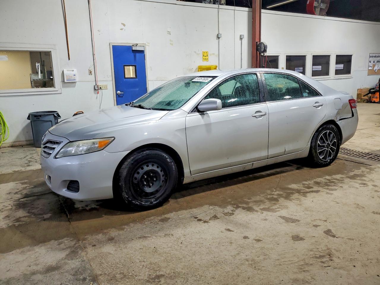 Salvage Toyota Camry Image
