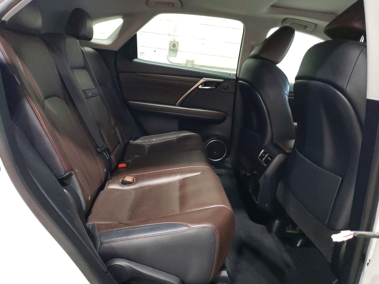 Lexus RX Base