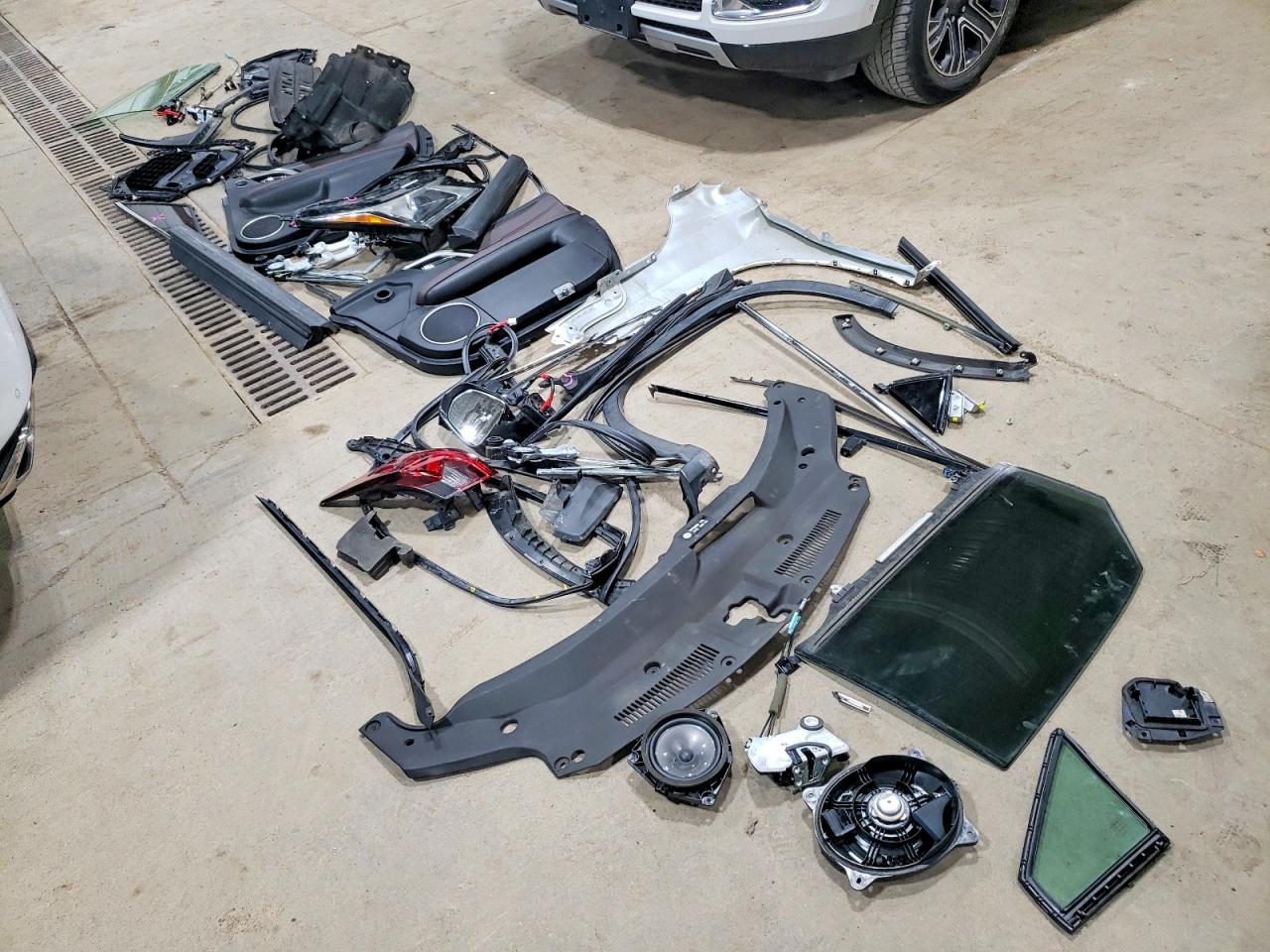 Lexus RX Base