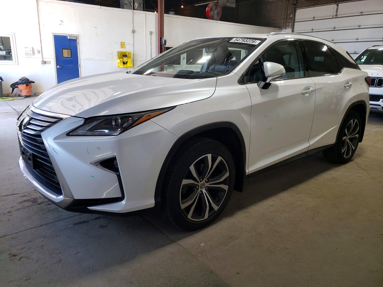 Salvage Lexus RX Image