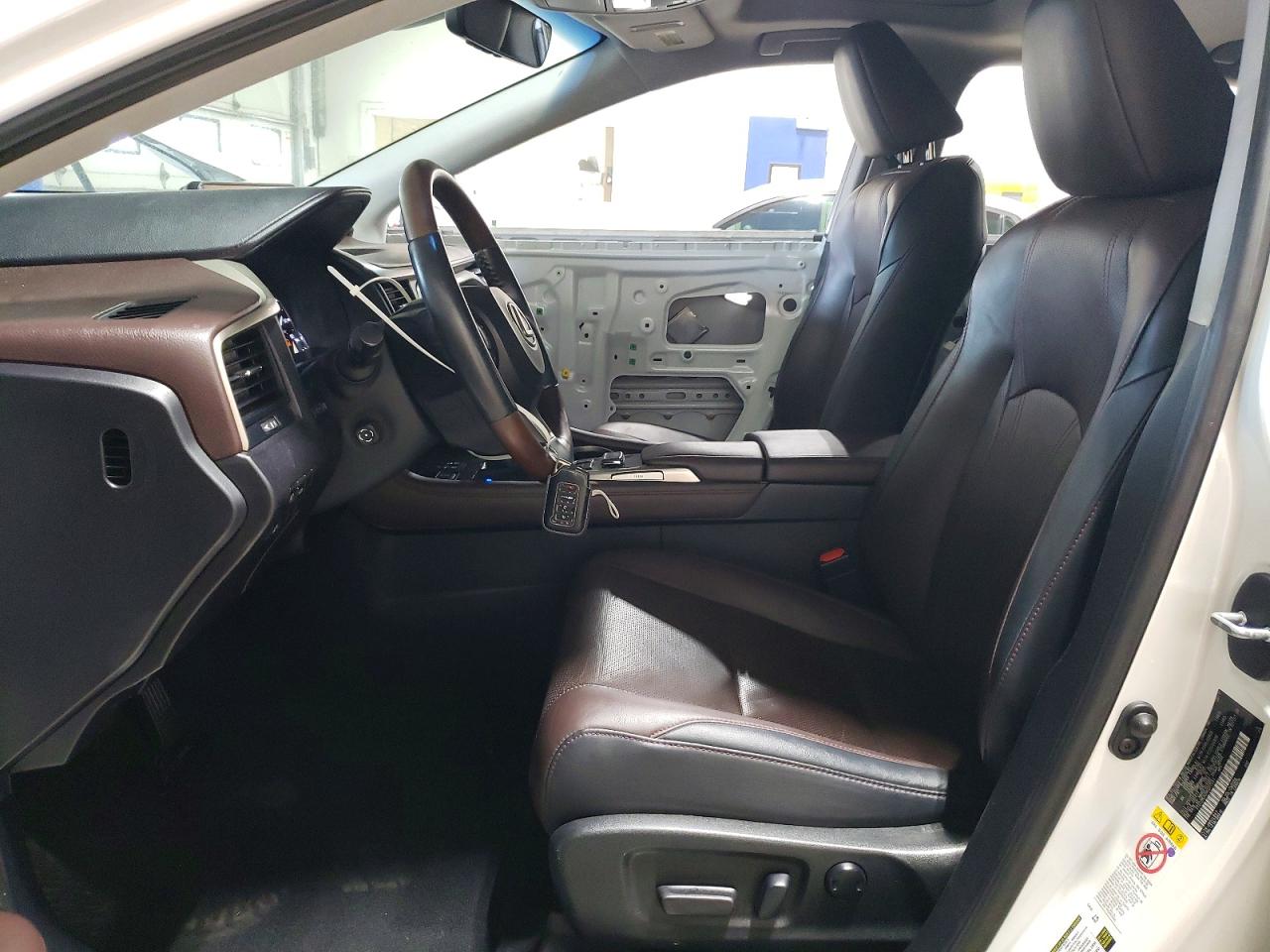 Lexus RX Base