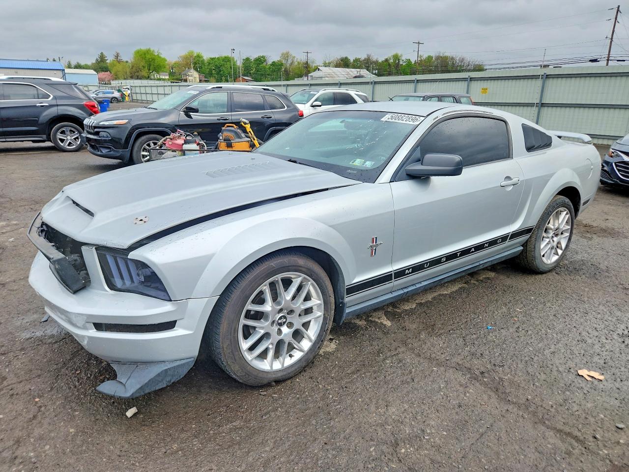 Salvage Ford Mustang Image
