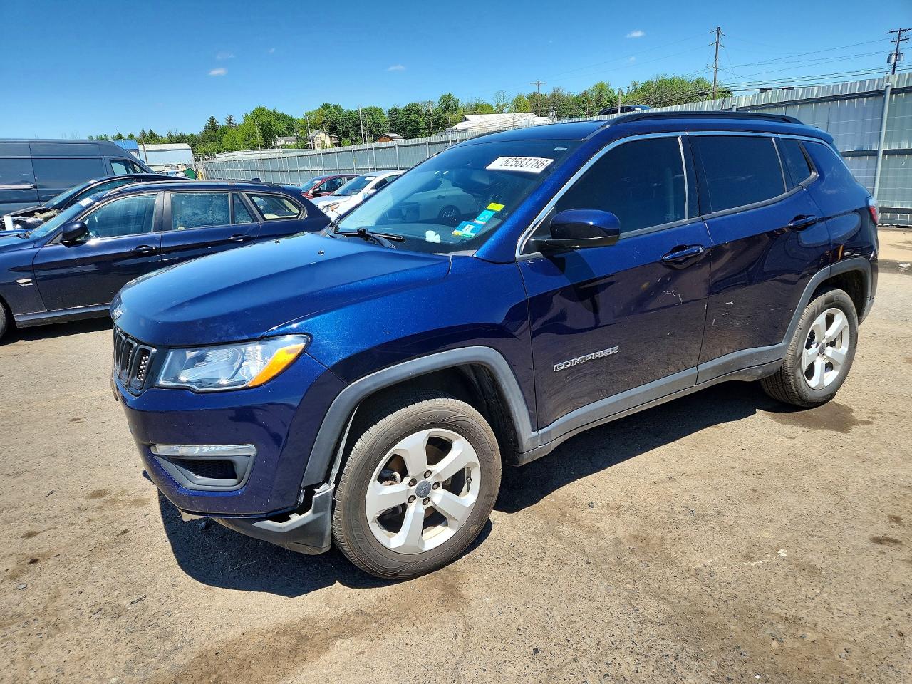 Salvage Jeep Compass Image