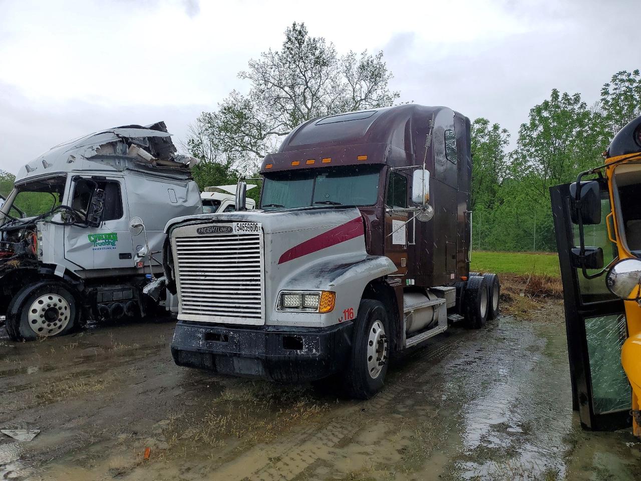 Freightliner Conventional Fld120