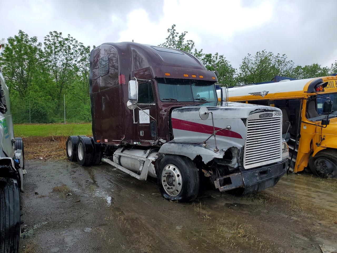 Salvage Freightliner Conventional Image