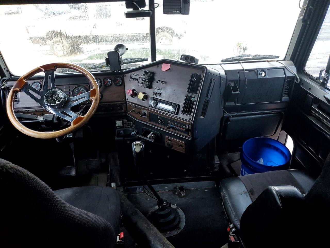 Freightliner Conventional Fld120