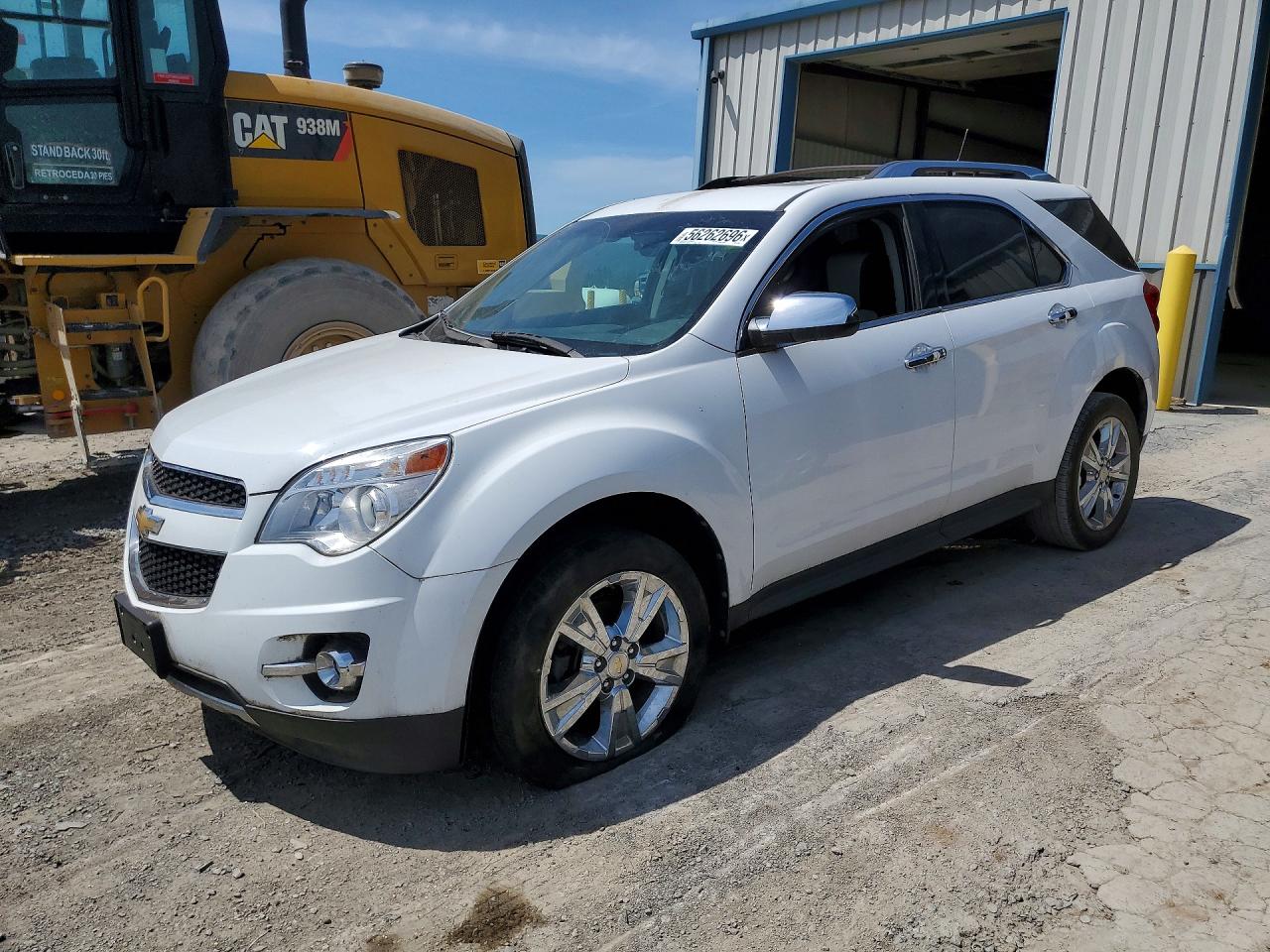 Salvage Chevrolet Equinox Image