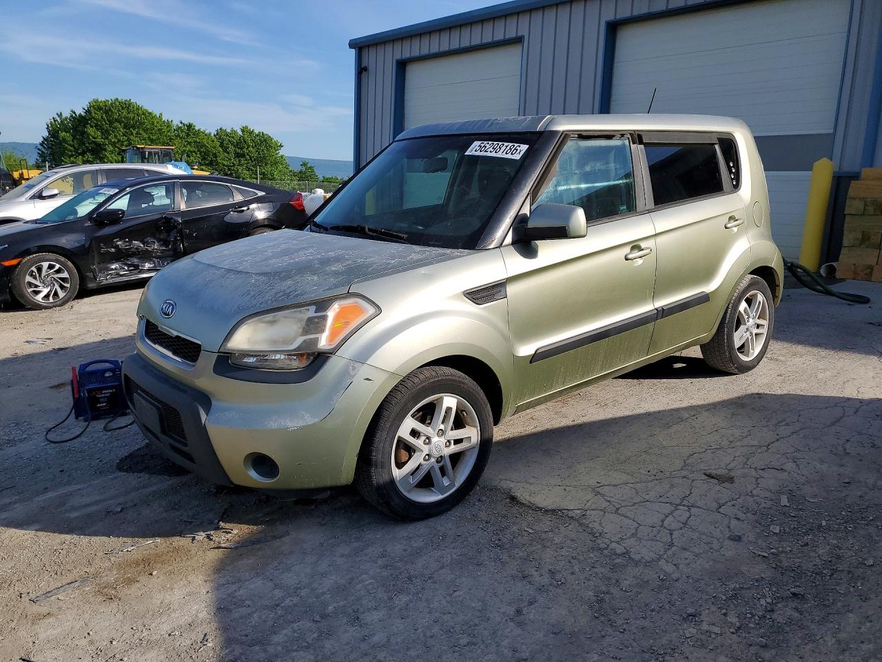 Salvage Kia Soul Image