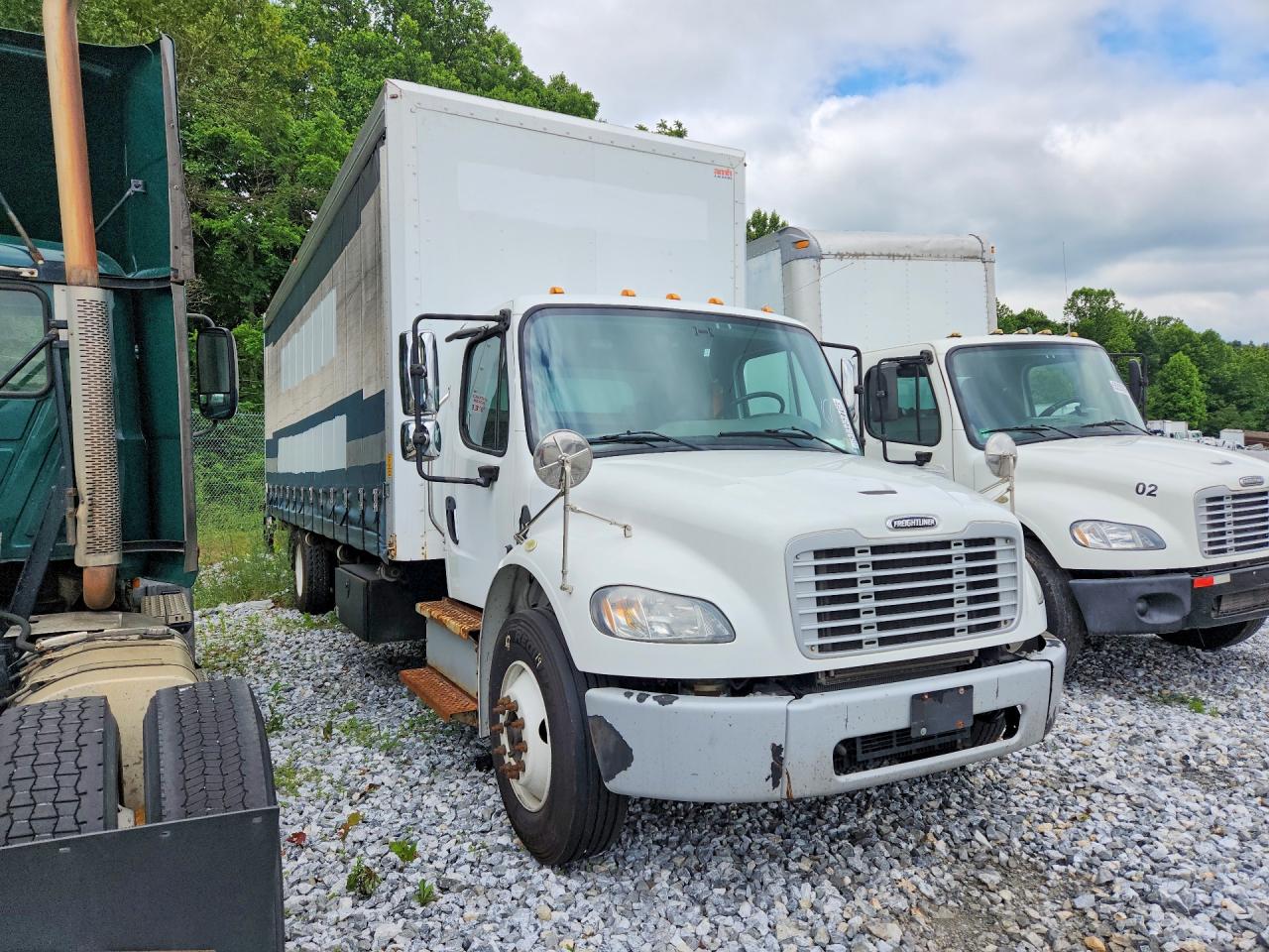 Freightliner M2