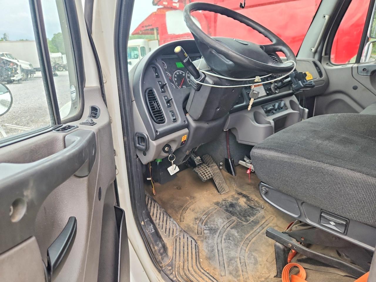 Freightliner M2