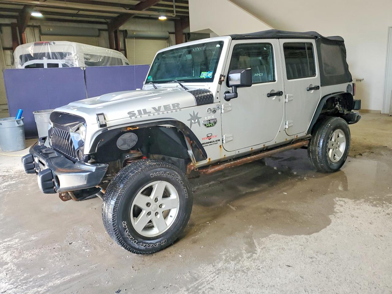 Salvage Jeep Wrangler Image