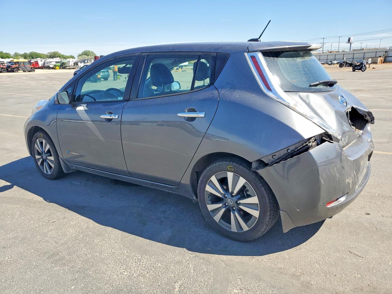 Nissan LEAF S-30