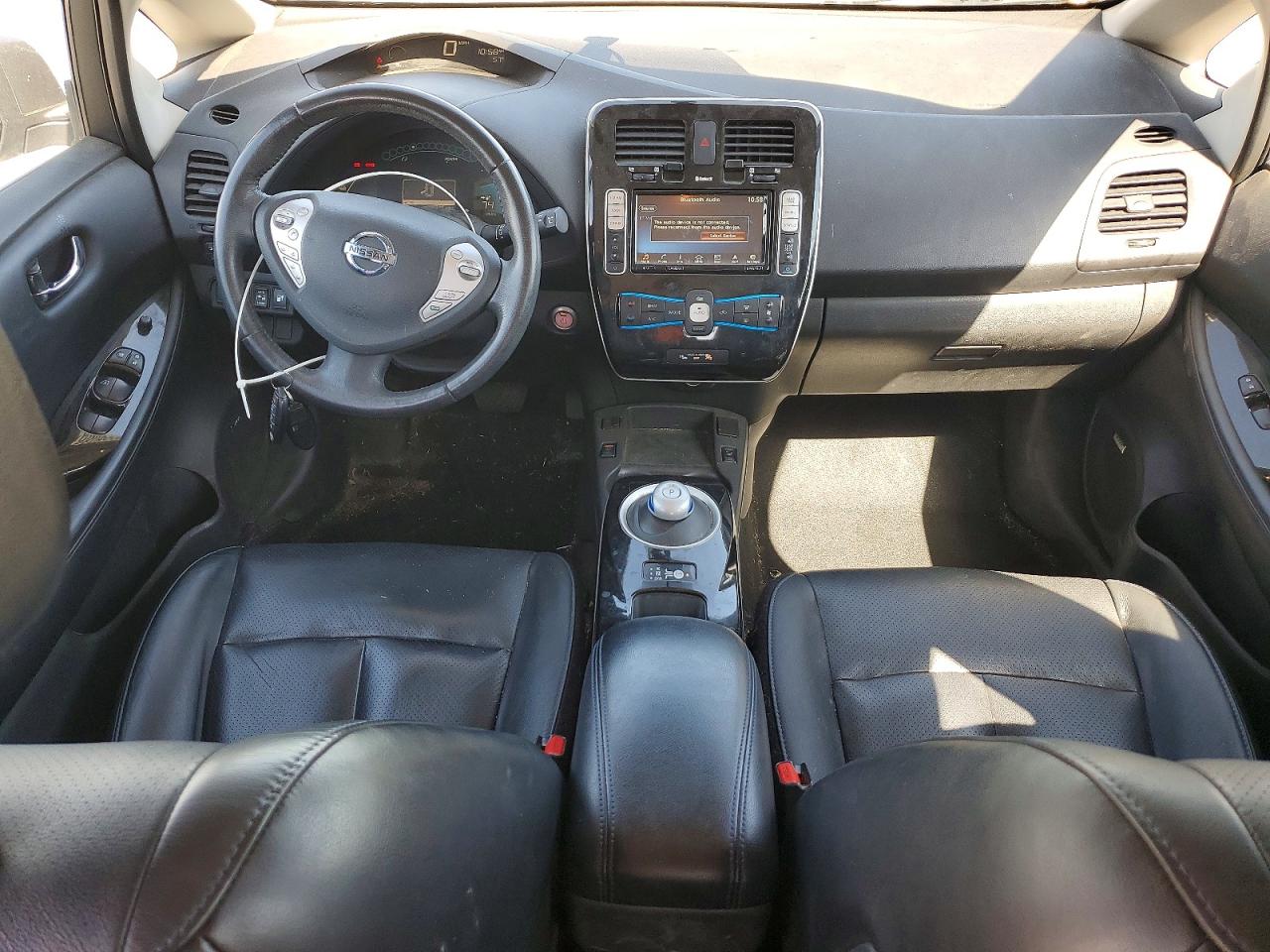 Nissan LEAF S-30