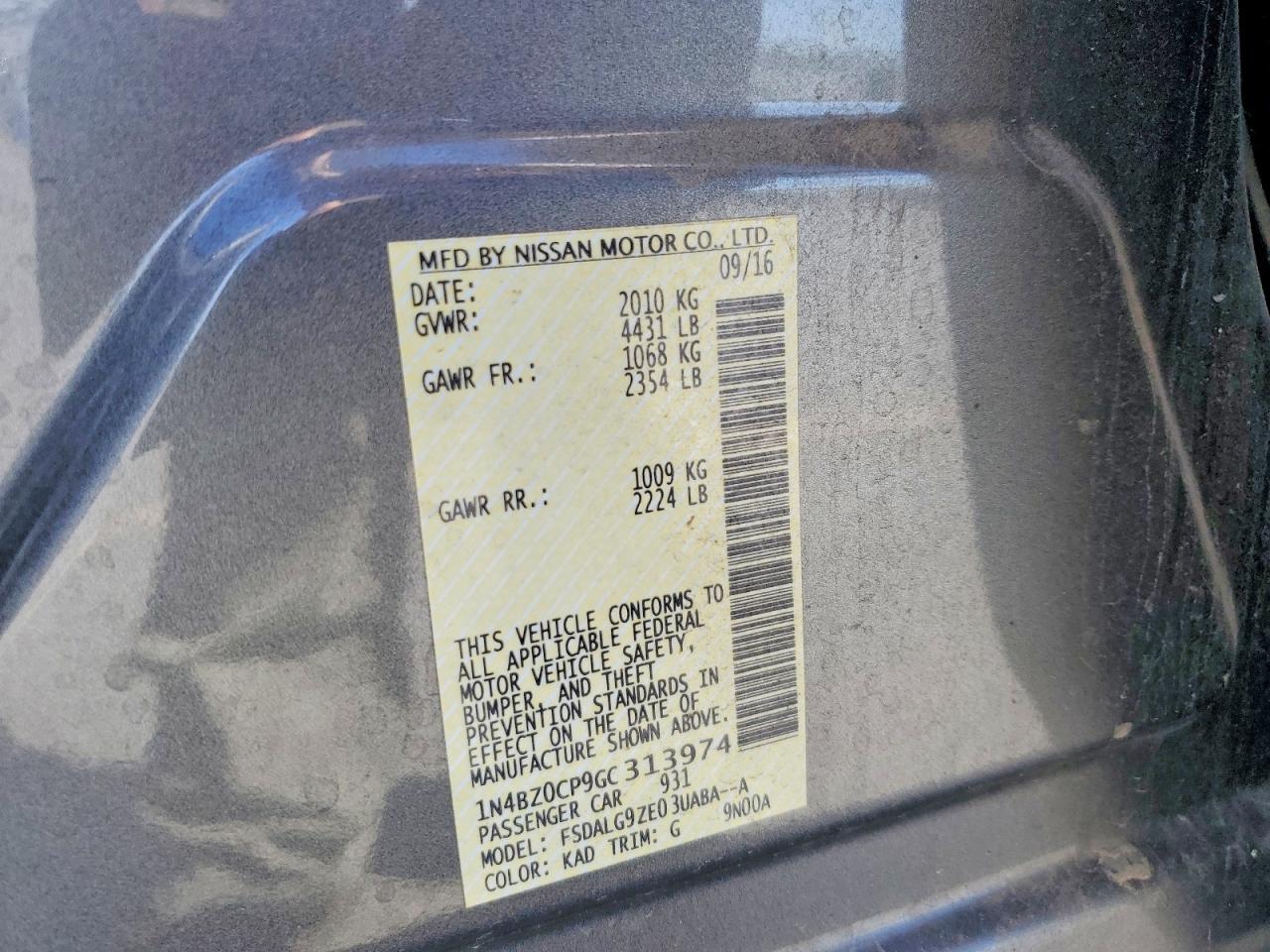 Nissan LEAF S-30