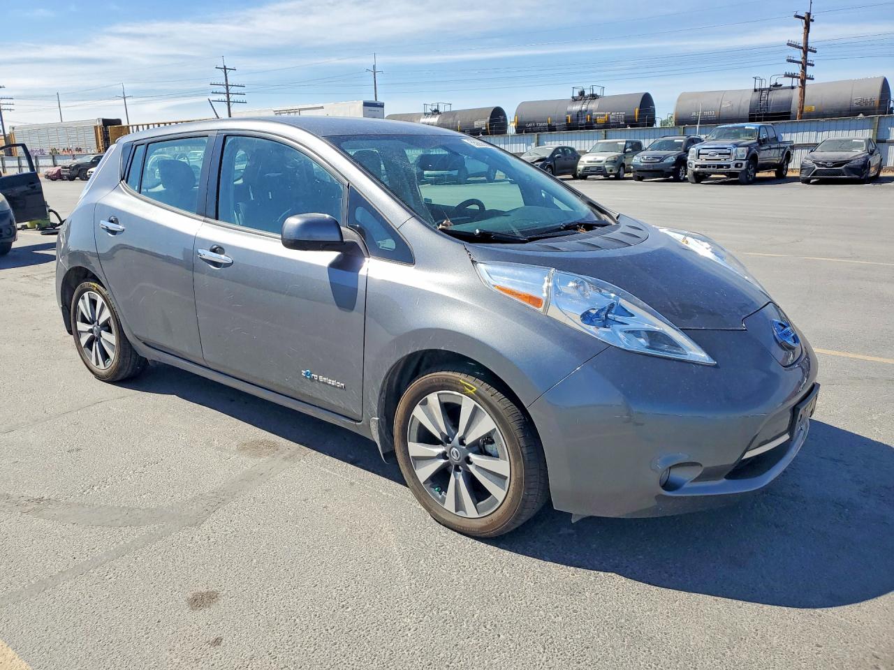 Nissan LEAF S-30