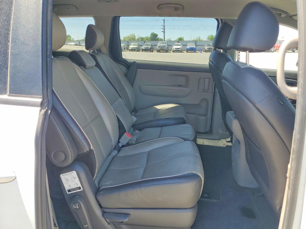 Kia Sedona Lx