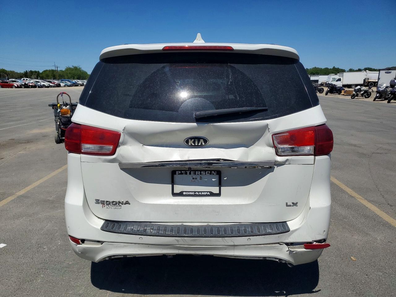 Kia Sedona Lx