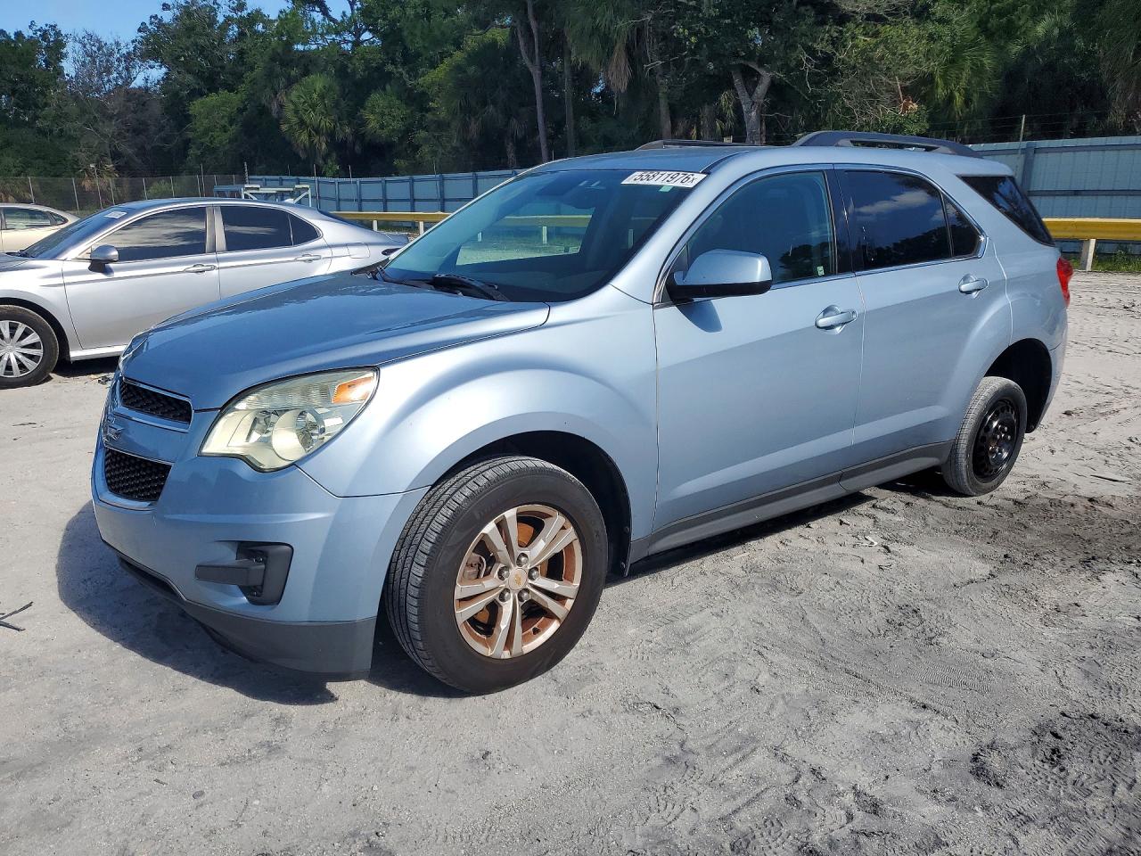 Salvage Chevrolet Equinox Image