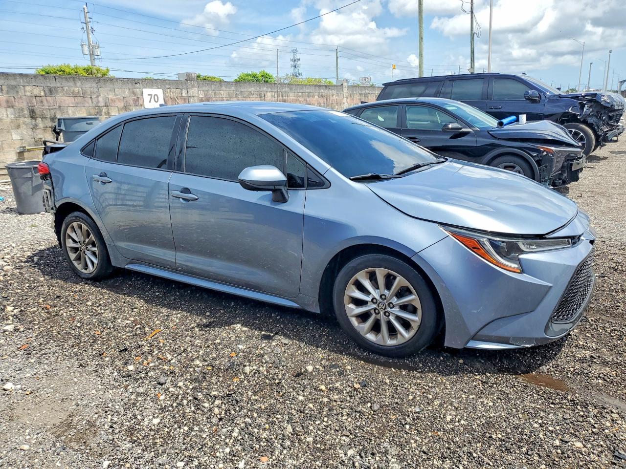 Toyota Corolla Le