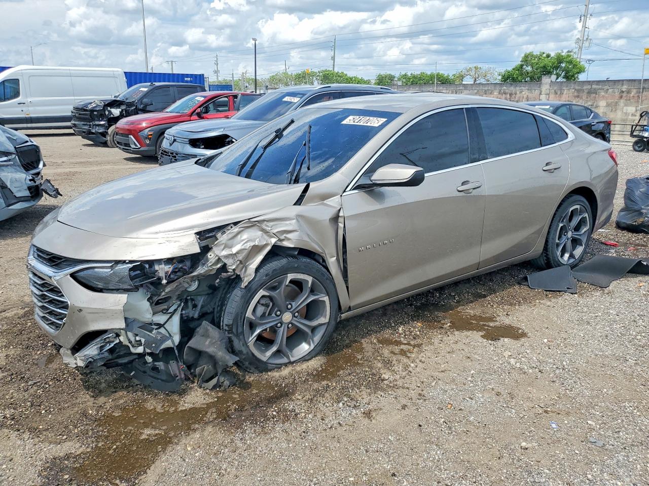 Salvage Chevrolet Malibu Image