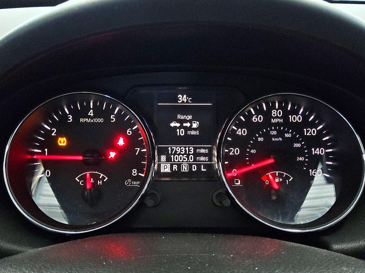 Nissan Rogue S