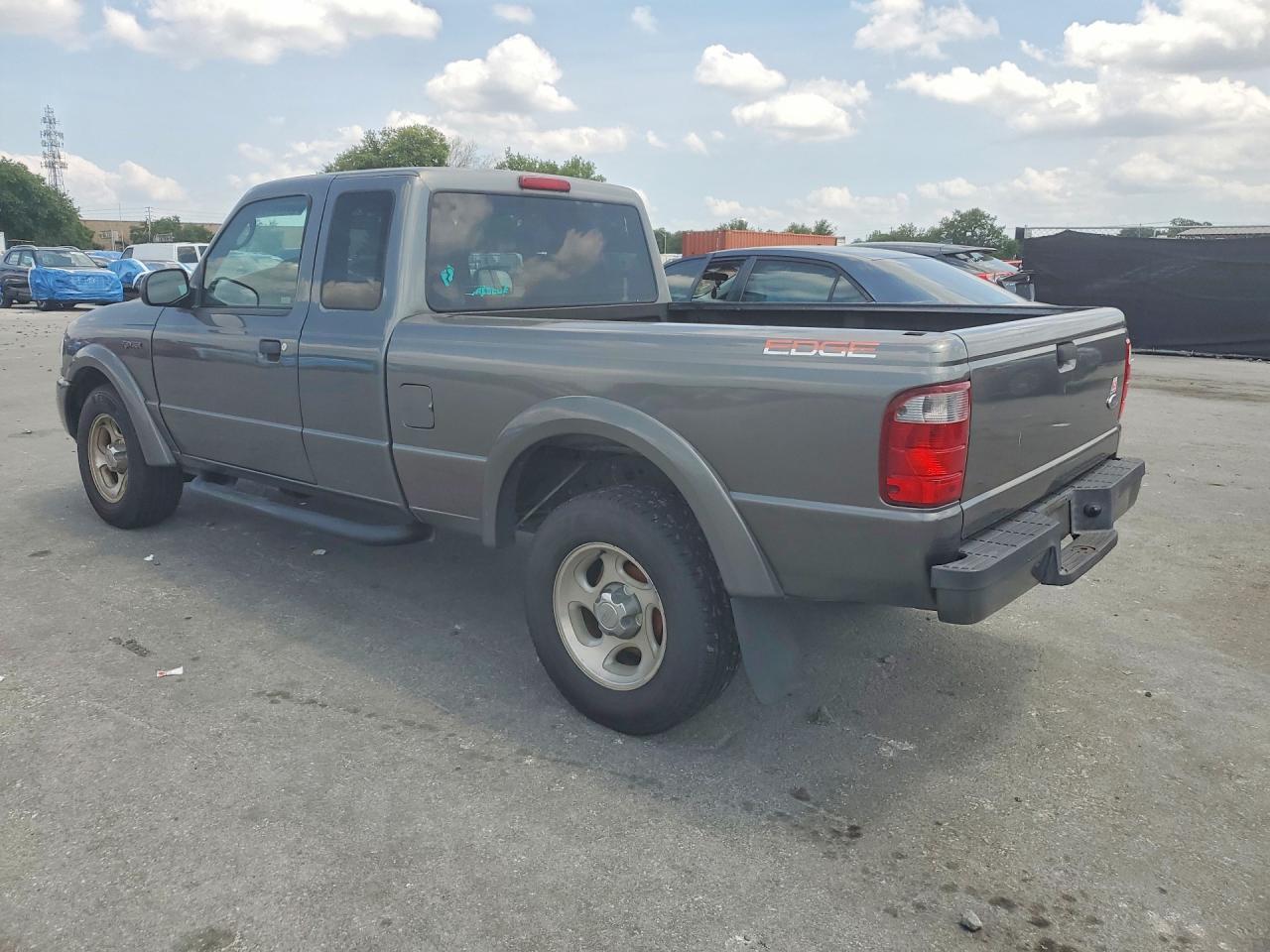 Ford Ranger Super Cab