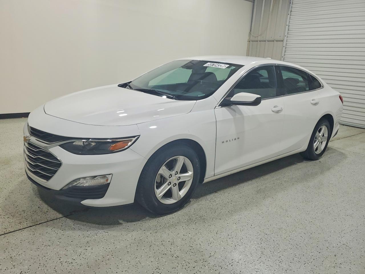Salvage Chevrolet Malibu Image