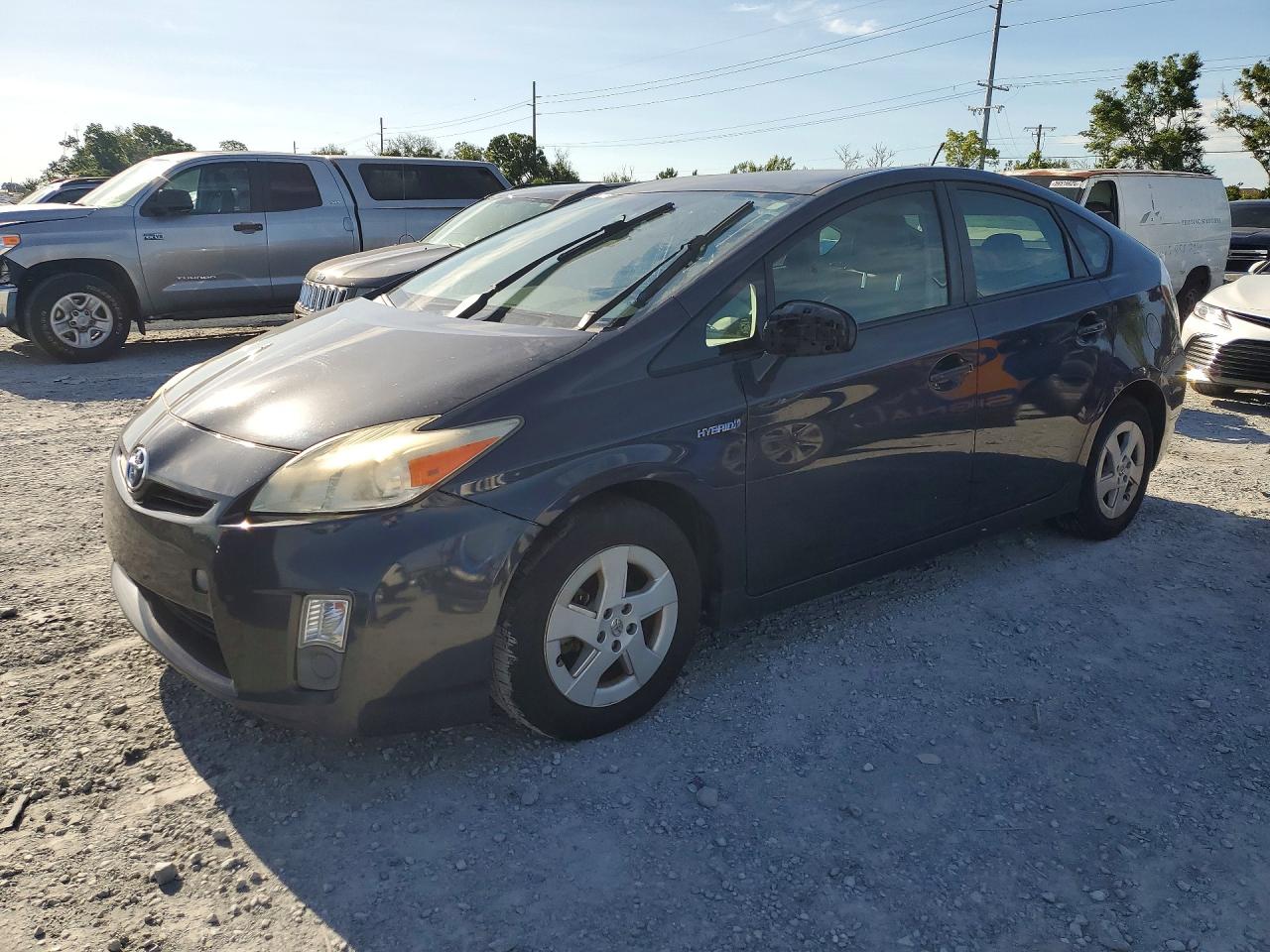 Salvage Toyota Prius Image