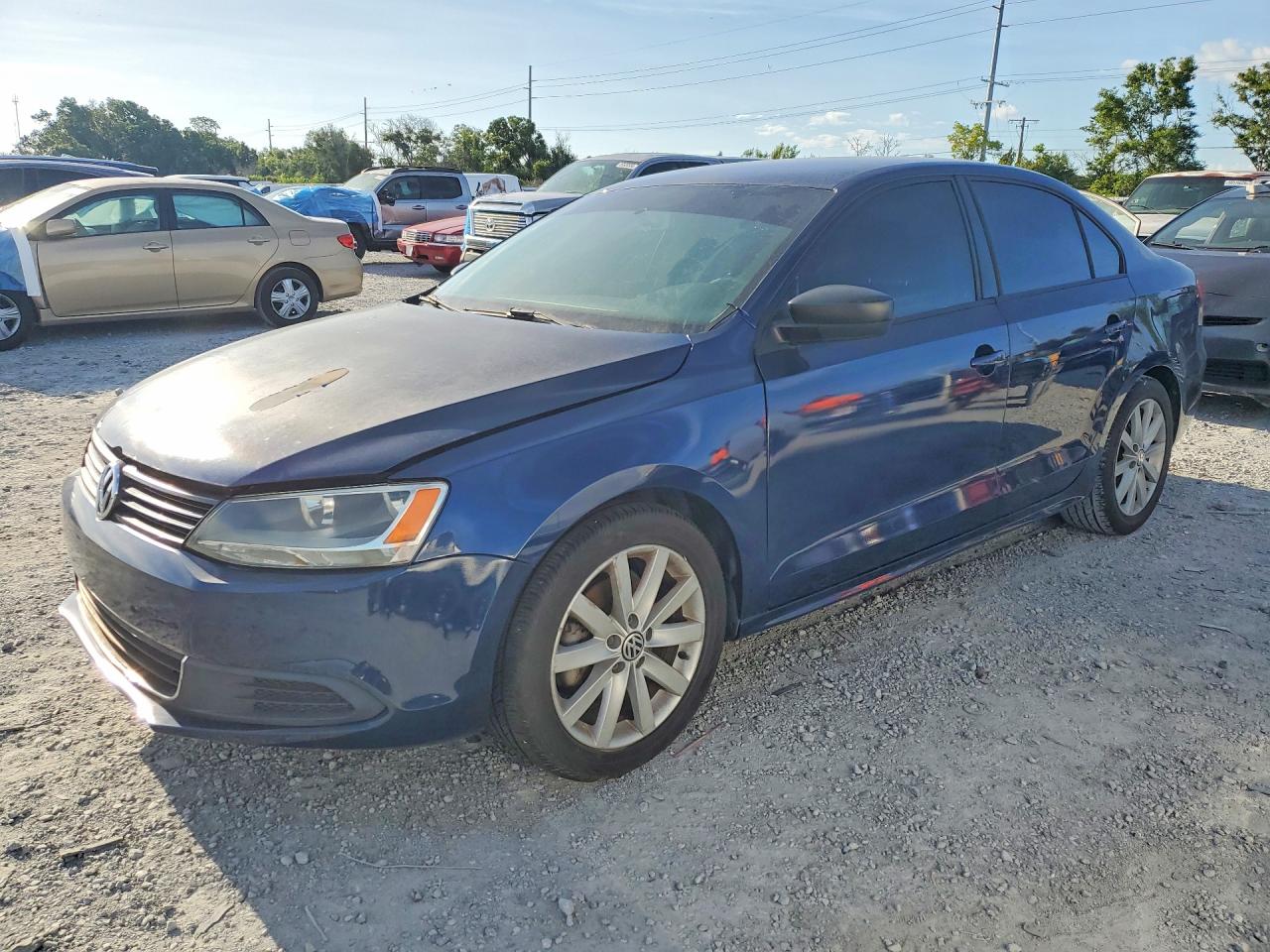 Salvage Volkswagen Jetta Image