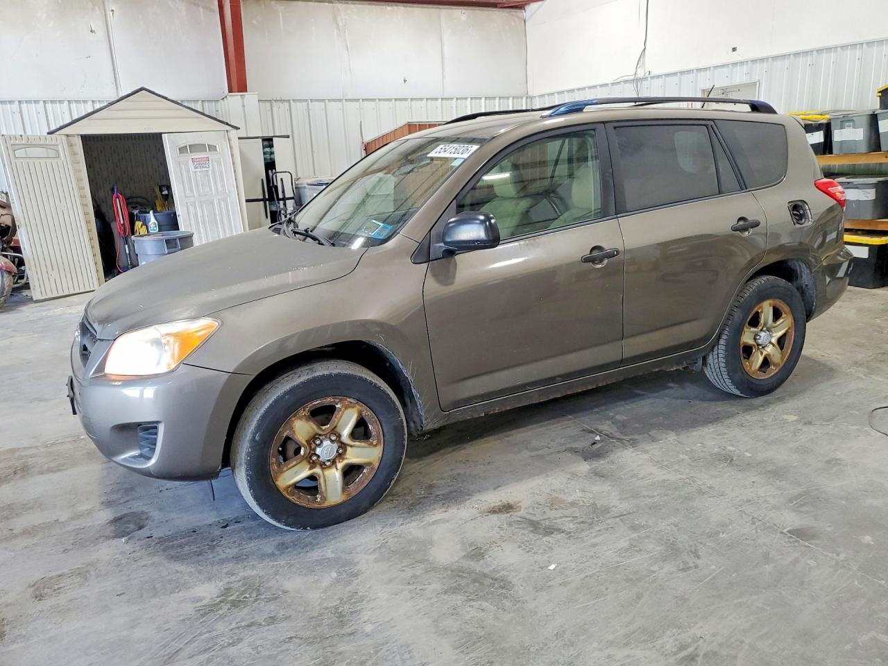 Salvage Toyota RAV4 Image