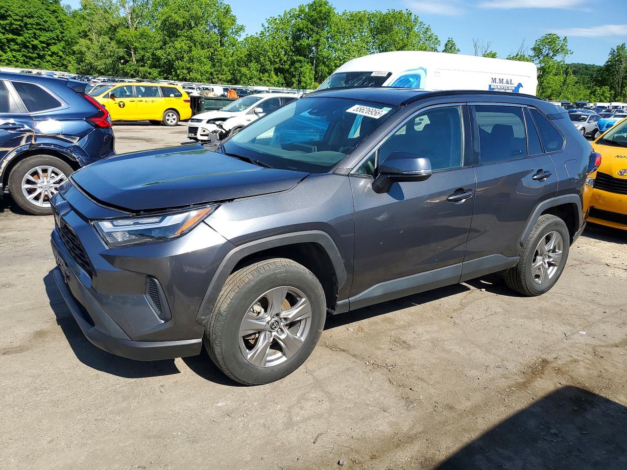 Salvage Toyota RAV4 Image