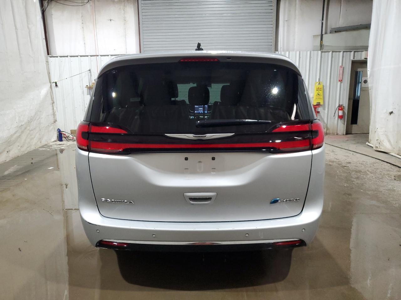 Chrysler Pacifica Hybrid Limited