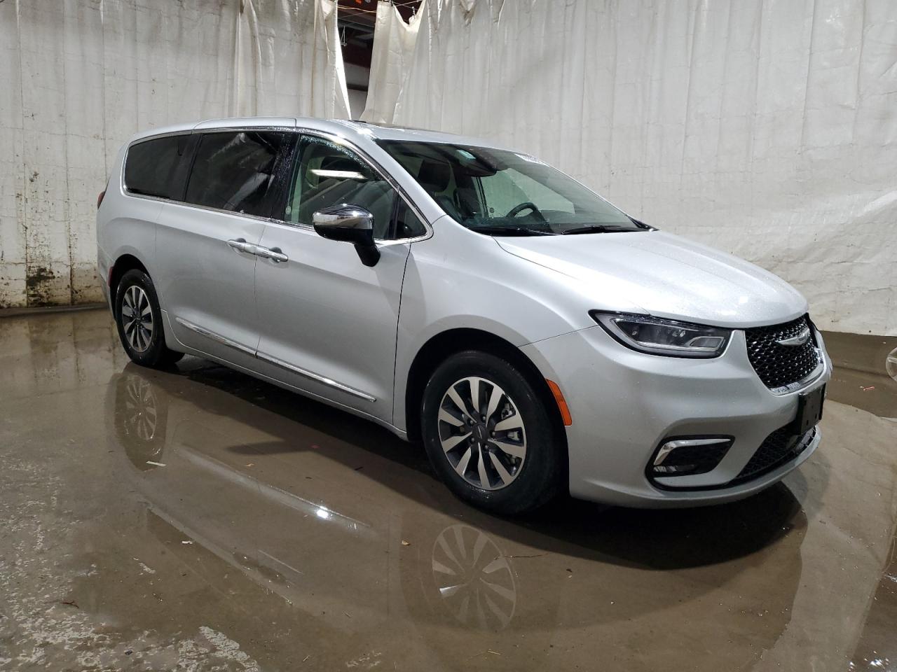 Chrysler Pacifica Hybrid Limited