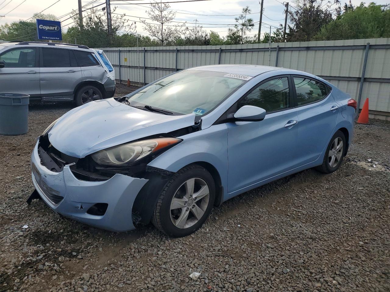 Salvage Hyundai ELANTRA Image