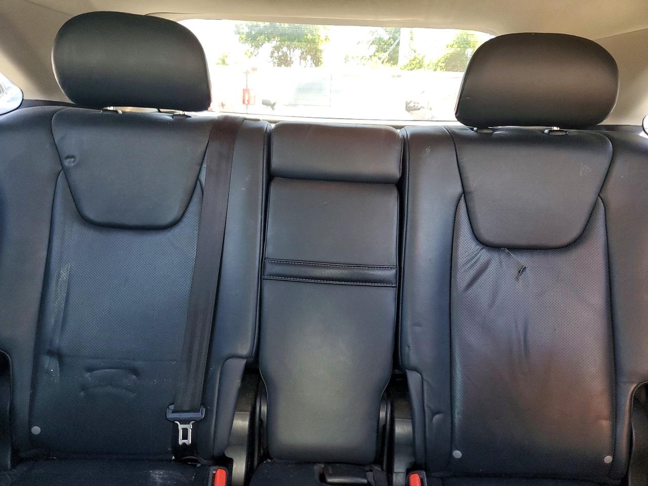 Lexus RX Base