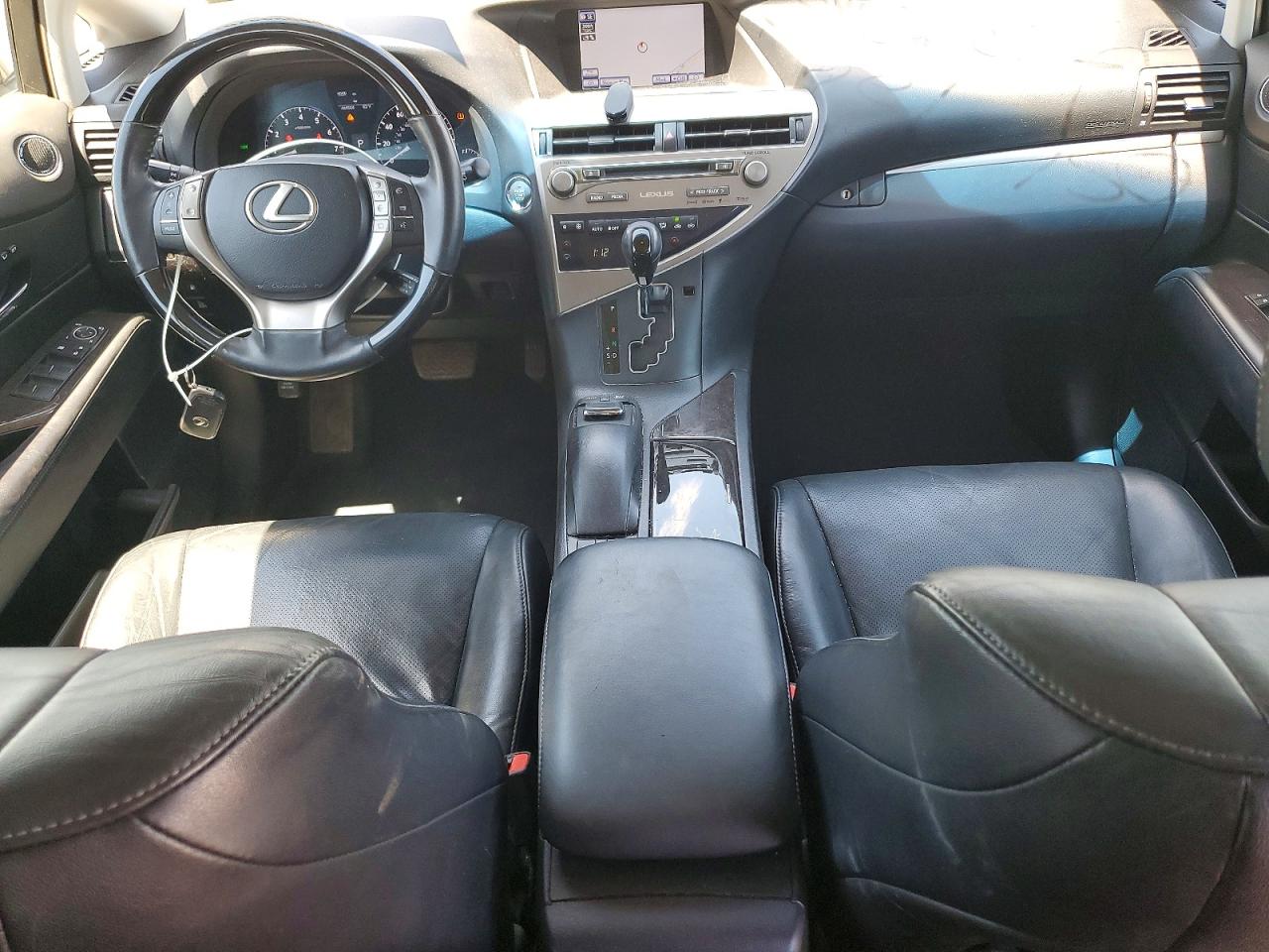 Lexus RX Base