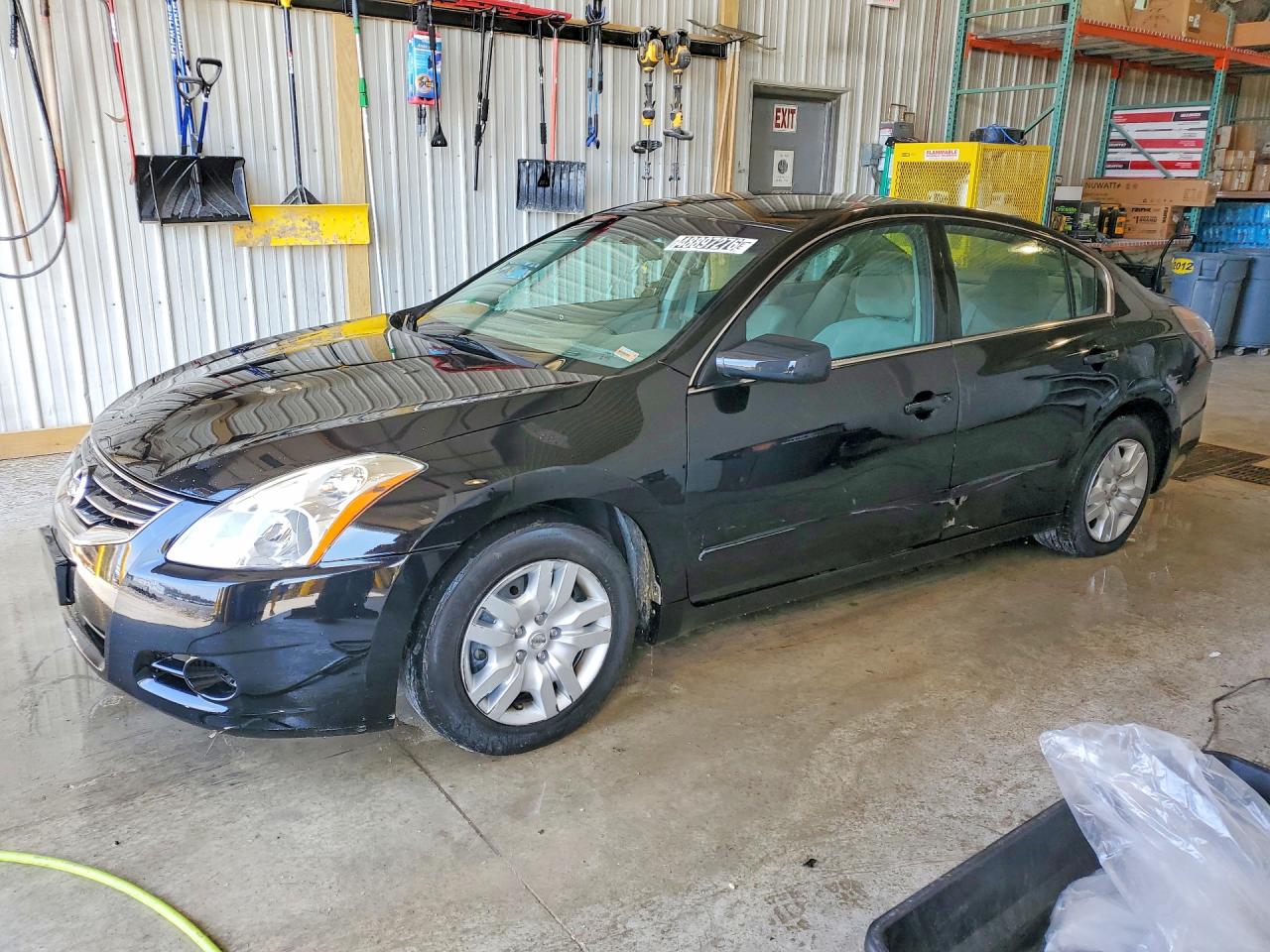 Salvage Nissan Altima Image