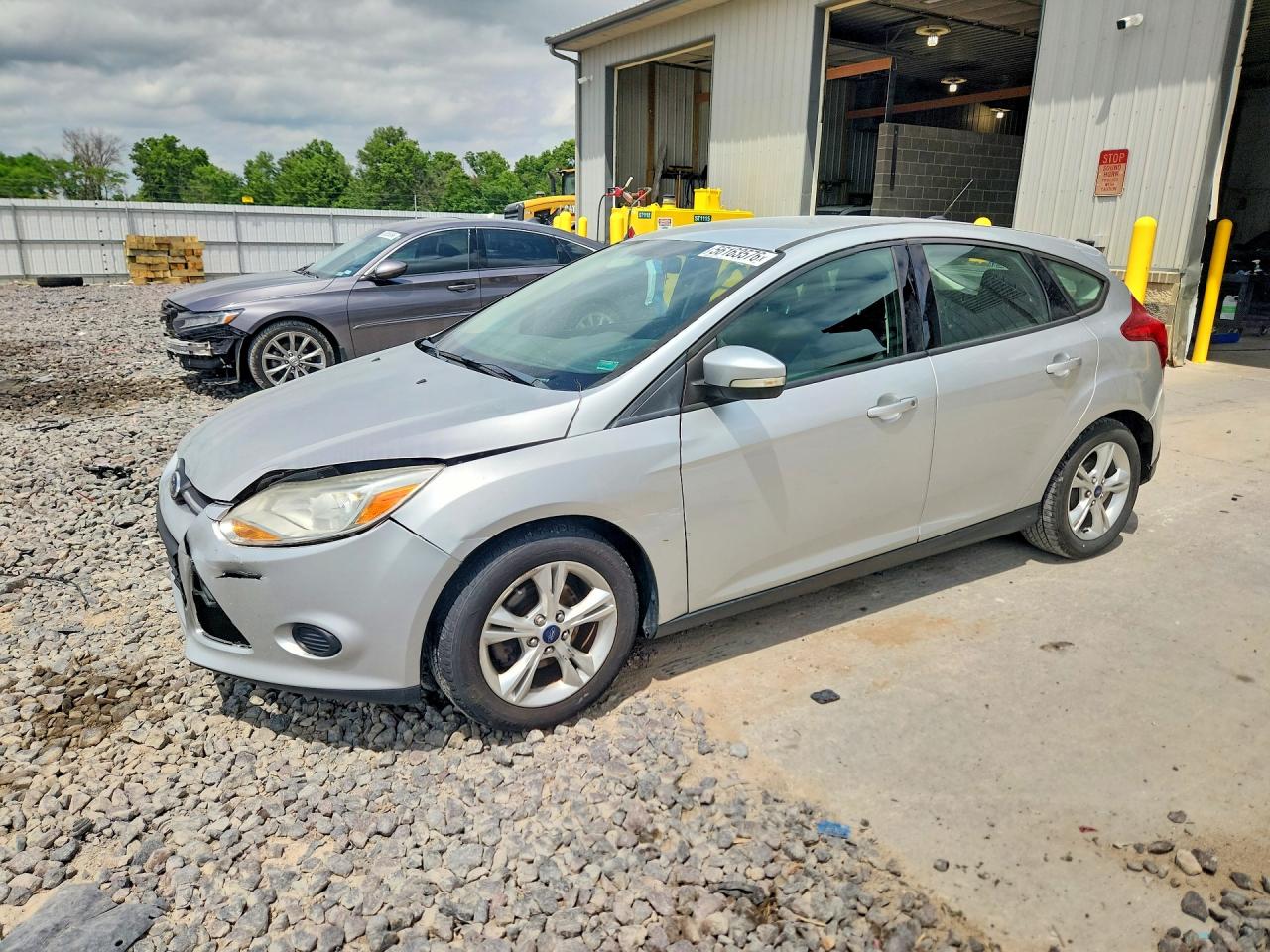 Salvage Ford Focus Image
