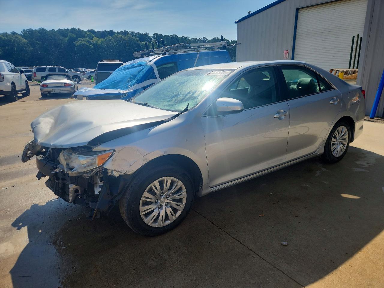Salvage Toyota Camry Image