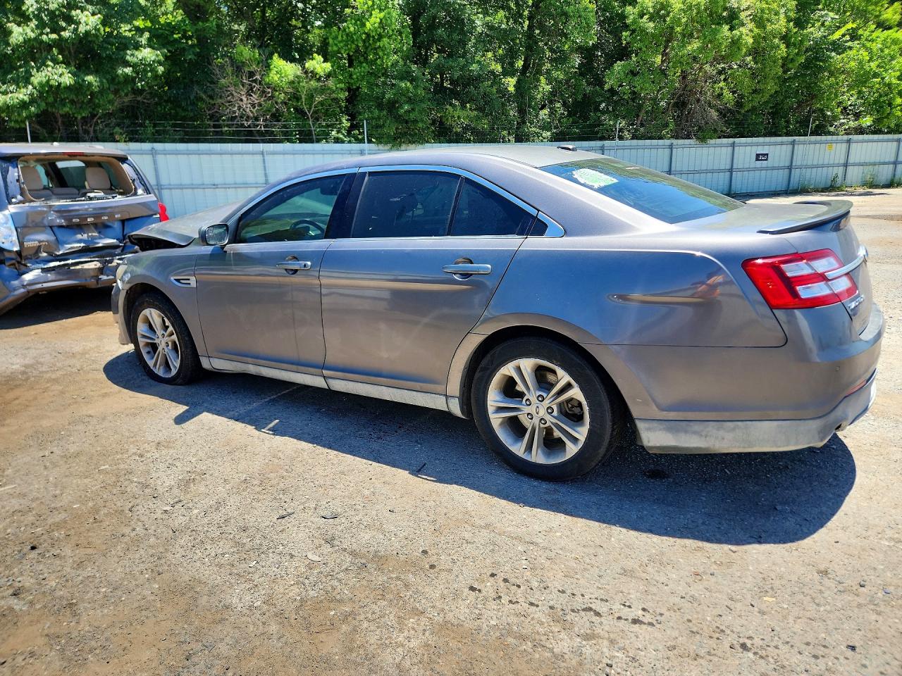 Ford Taurus Sel