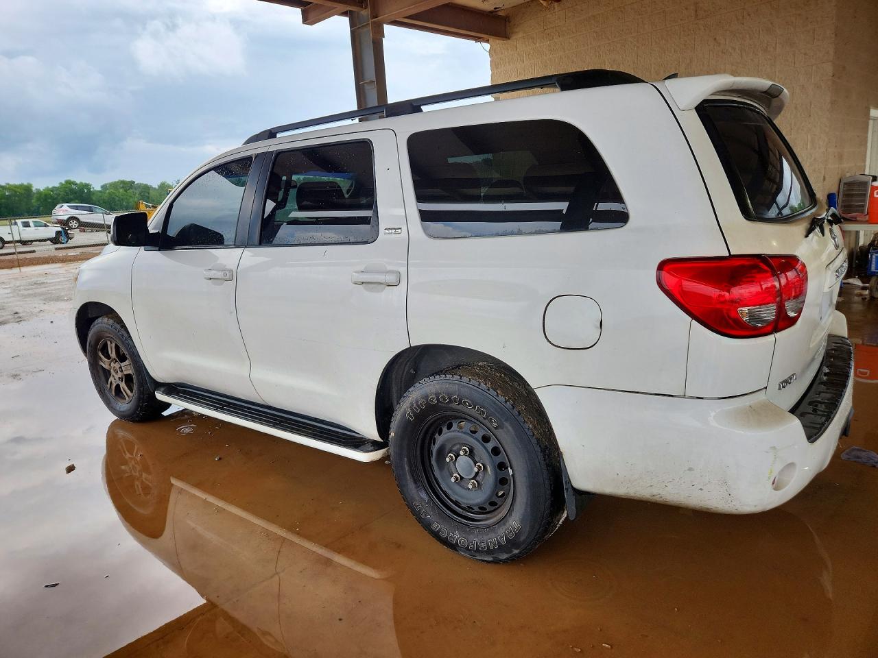 Toyota Sequoia Sr5