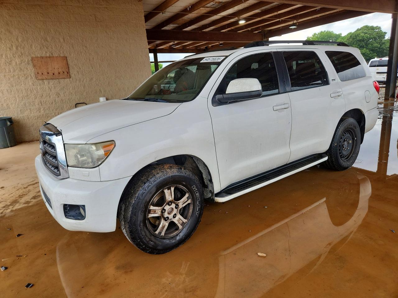 Salvage Toyota Sequoia Image