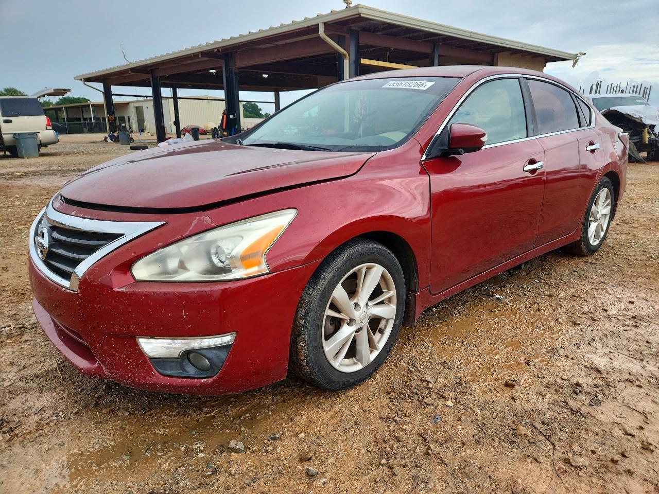 Salvage Nissan Altima Image