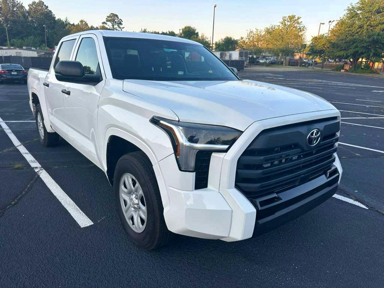Salvage Toyota Tundra Image